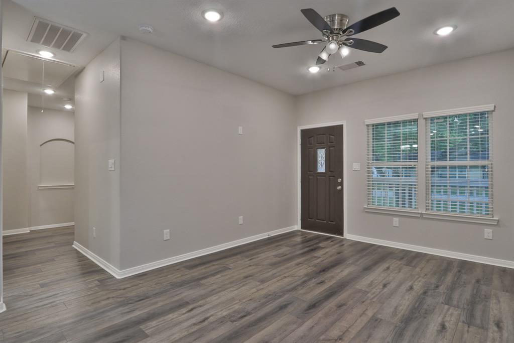 304 El Toro Street, League City, Texas image 6