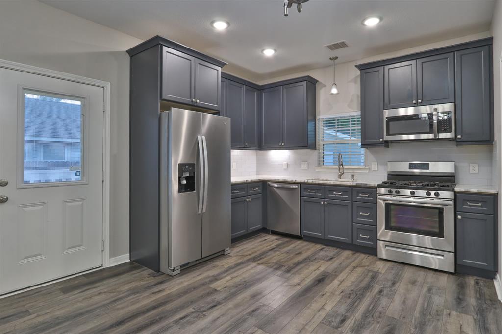 304 El Toro Street, League City, Texas image 8