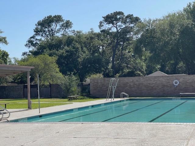 1015 Willow Vale Drive, Seabrook, Texas image 50