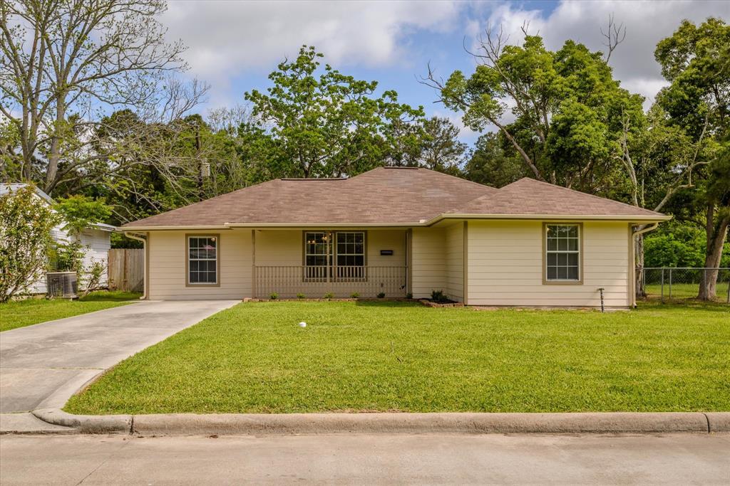 310 Highland Drive, Hitchcock, Texas image 27