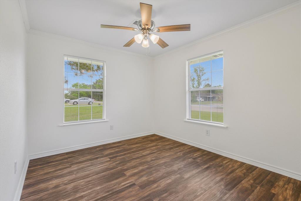 310 Highland Drive, Hitchcock, Texas image 14