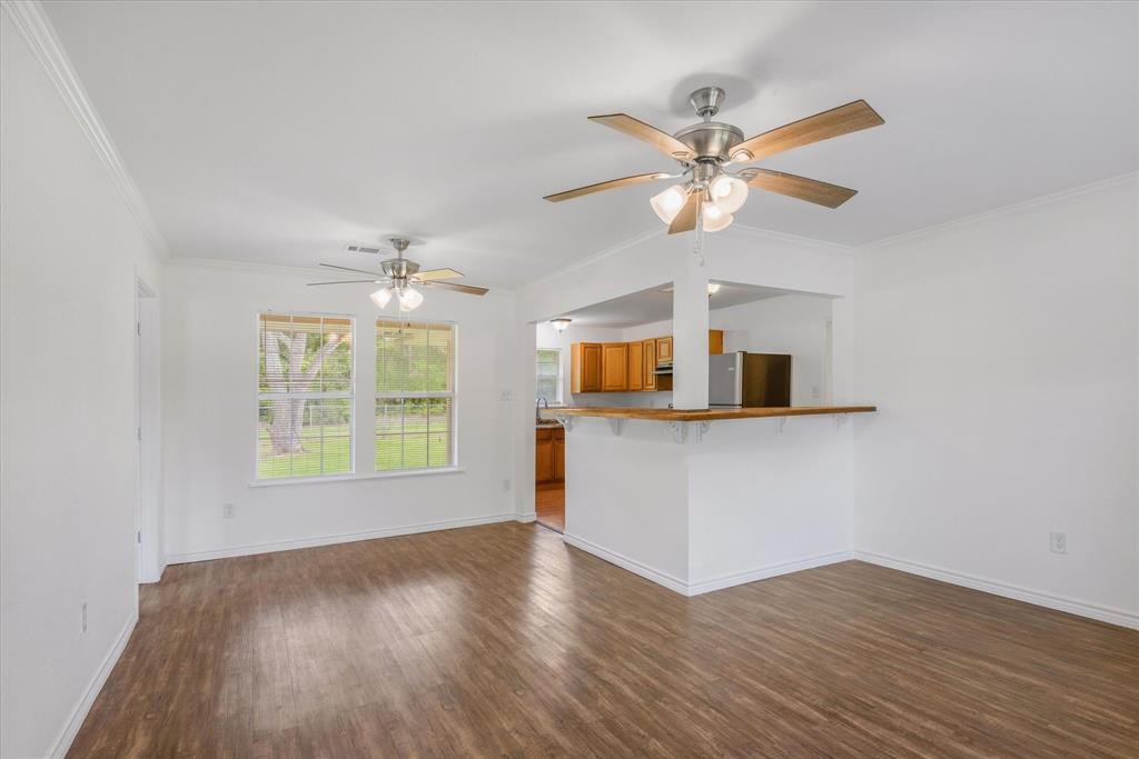 310 Highland Drive, Hitchcock, Texas image 6