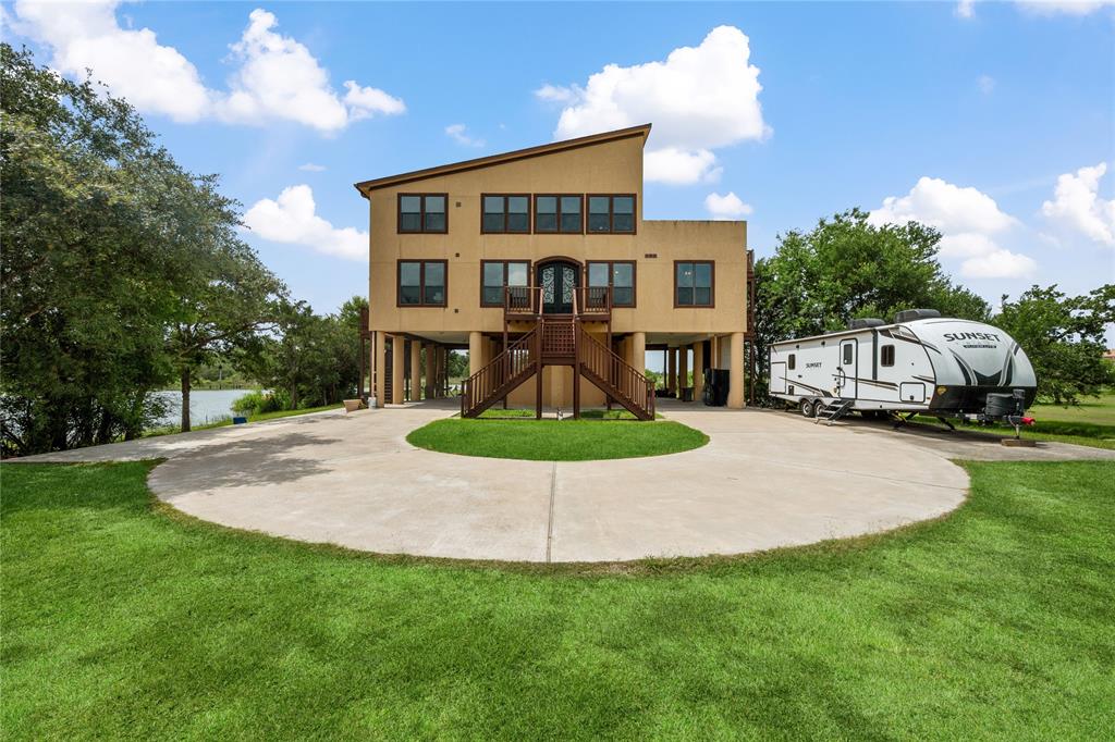 303 Winkler Street, Baytown, Texas image 1