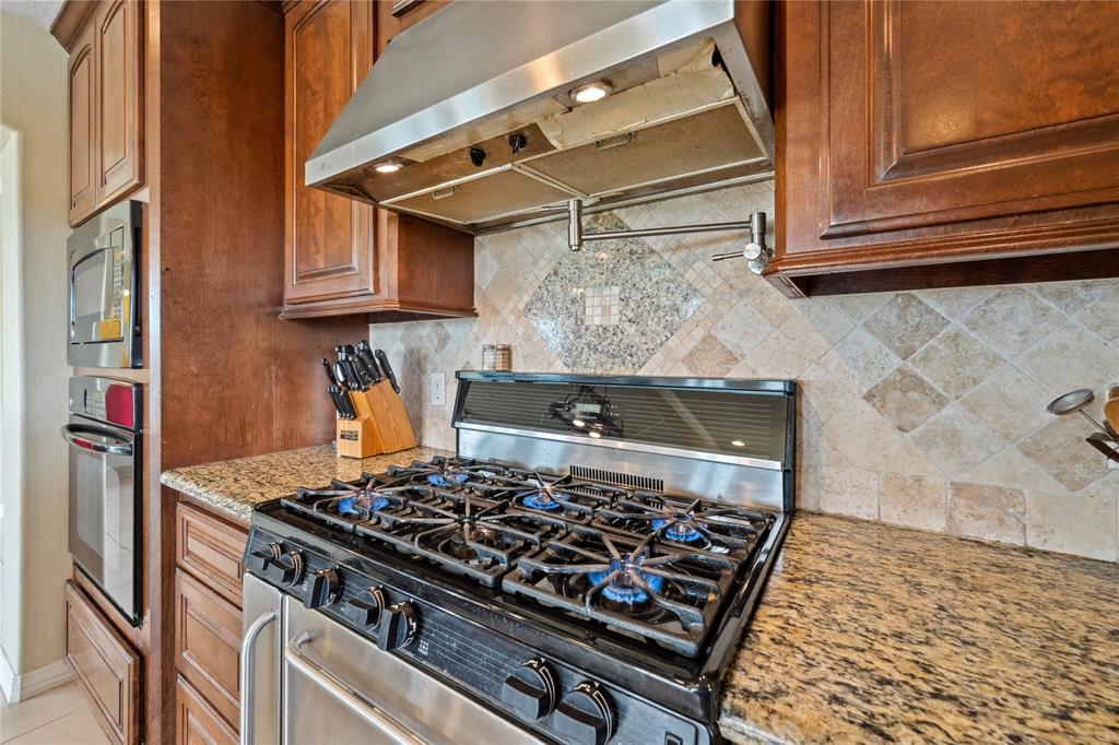 303 Winkler Street, Baytown, Texas image 11