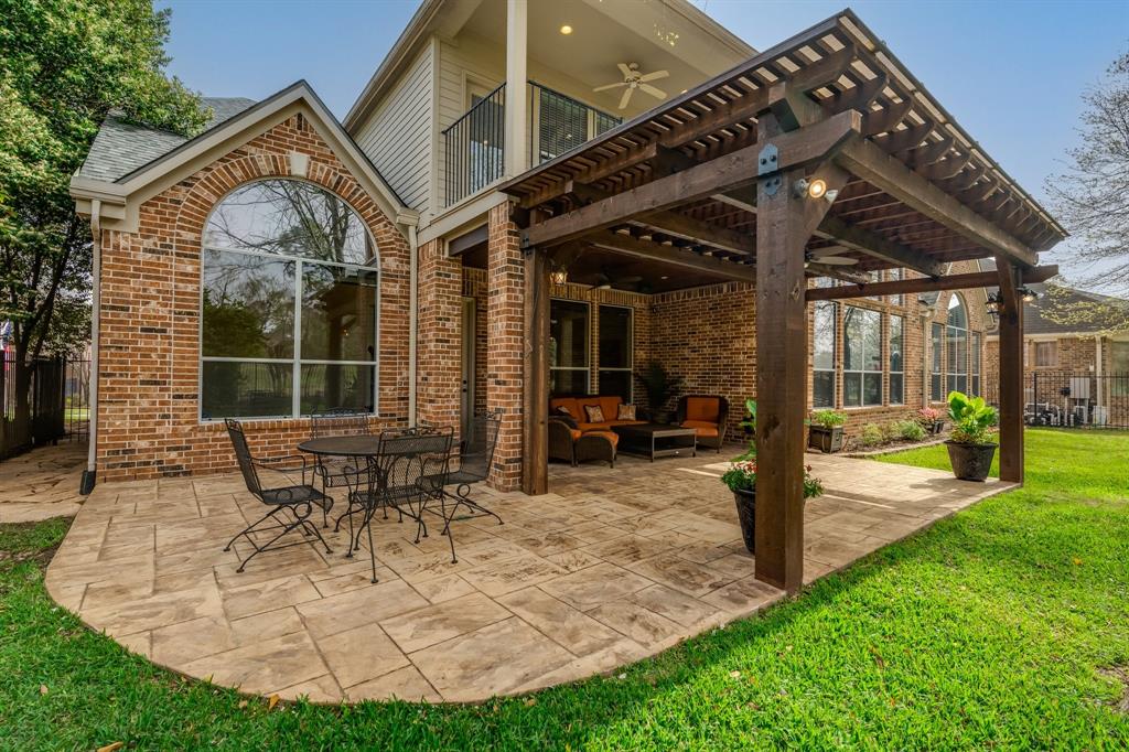 35 Player Oaks Place, The Woodlands, Texas image 4