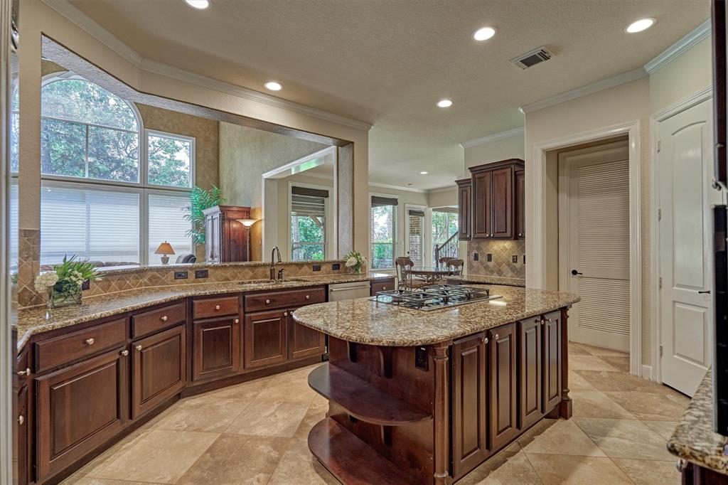 35 Player Oaks Place, The Woodlands, Texas image 26