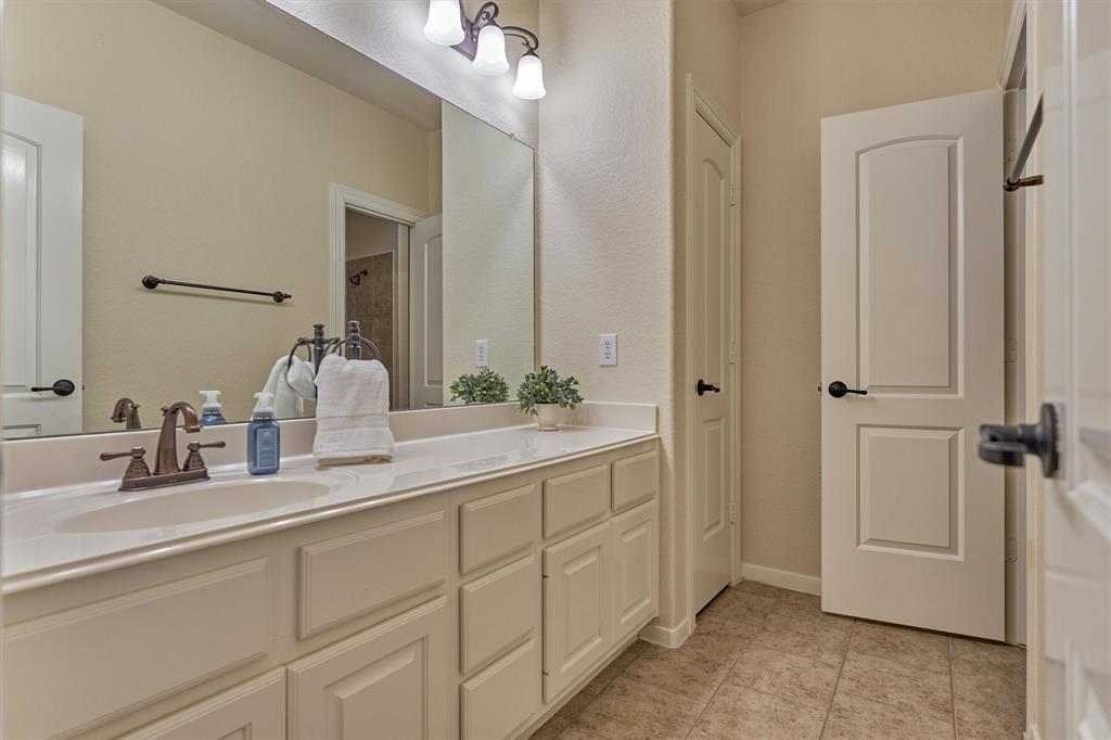 35 Player Oaks Place, The Woodlands, Texas image 48