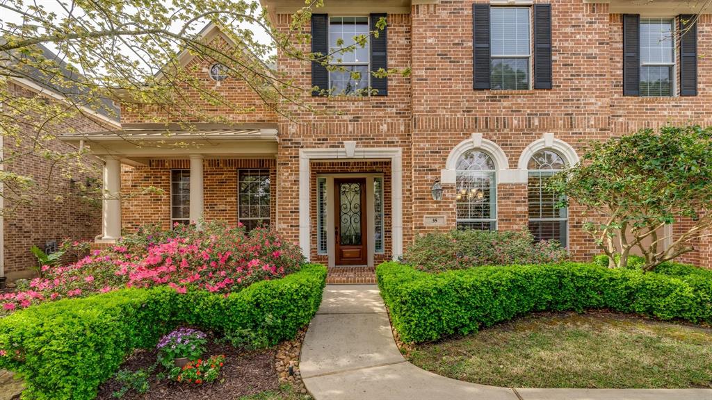 35 Player Oaks Place, The Woodlands, Texas image 2