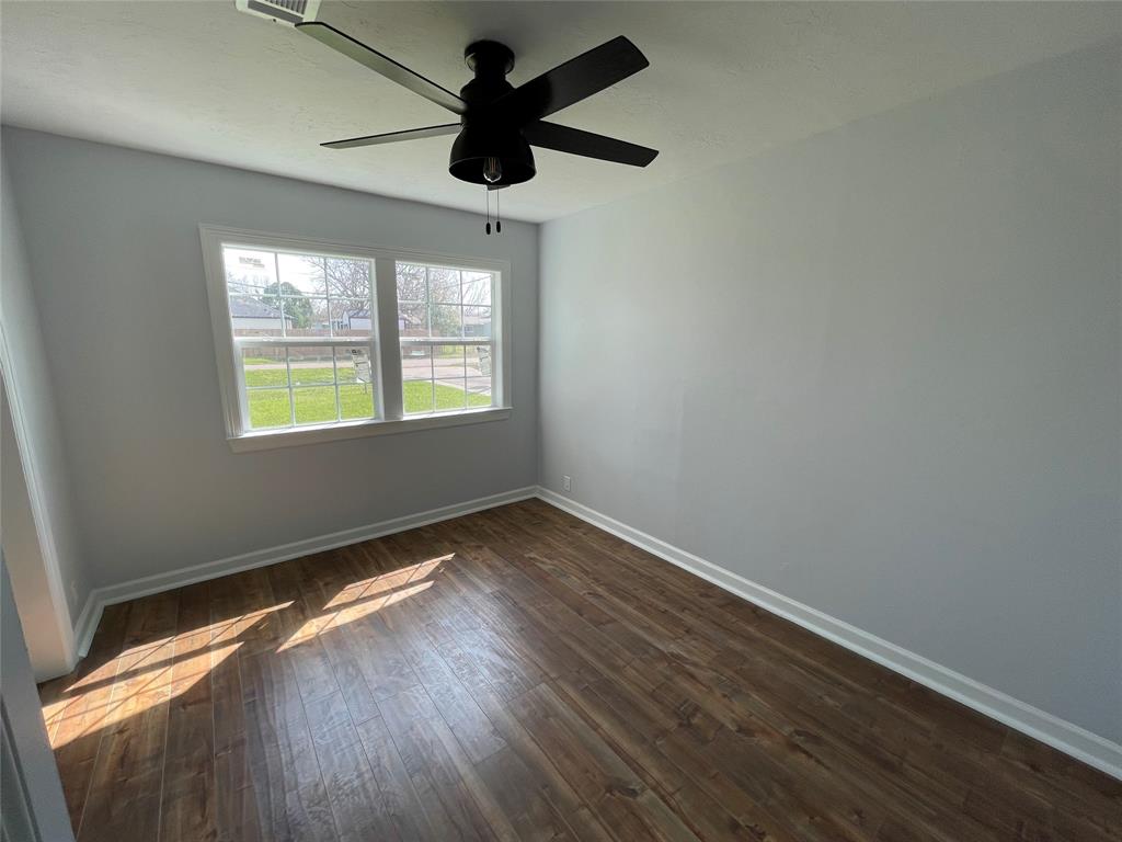 301 Elaine St St, La Marque, Texas image 14