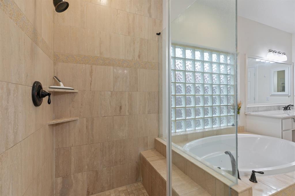 4818 Periwinkle Court, Sugar Land, Texas image 32