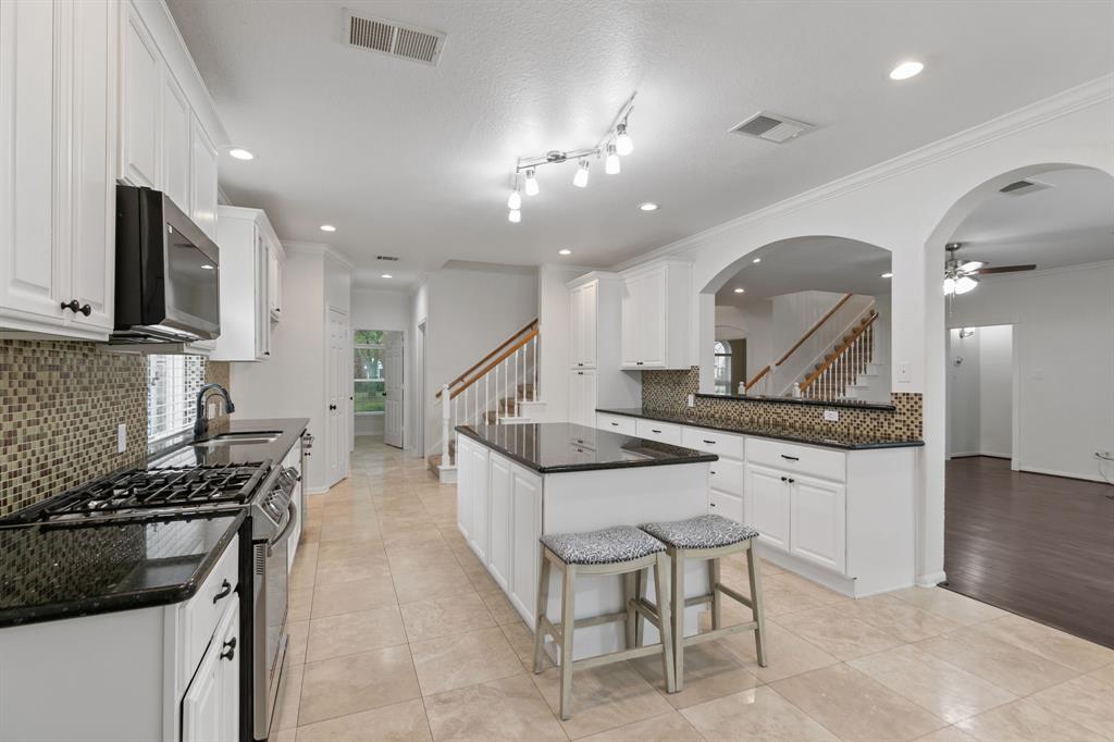 4818 Periwinkle Court, Sugar Land, Texas image 17