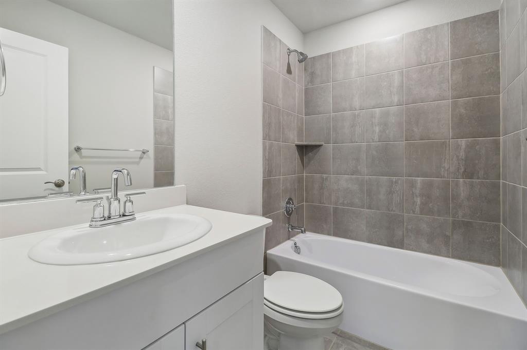 1619 Shae Oak Lane, Conroe, Texas image 18