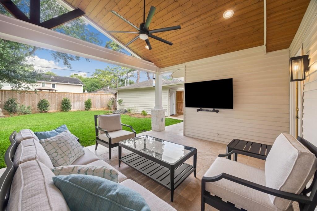 827 Greenbelt Drive, Houston, Texas image 19