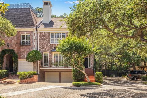 17 Pine Briar Circle Houston TX 77056