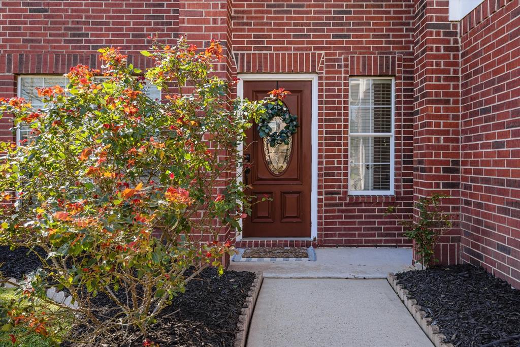 1801 Autumn Pond Circle, Alvin, Texas image 7