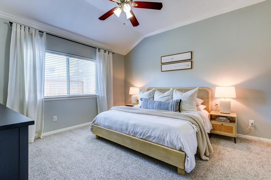 1801 Autumn Pond Circle, Alvin, Texas image 14