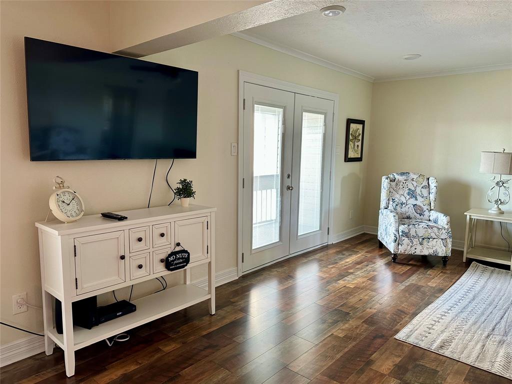 560 Pleasure Island Boulevard 210-211