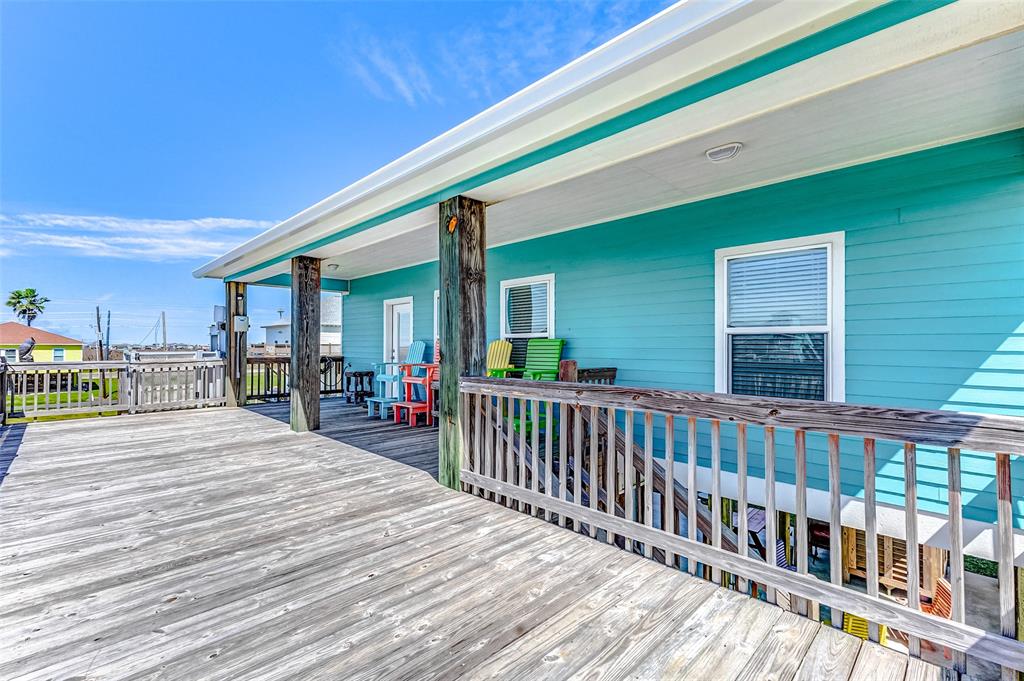 978 Seadrift Drive, Crystal Beach, Texas image 10