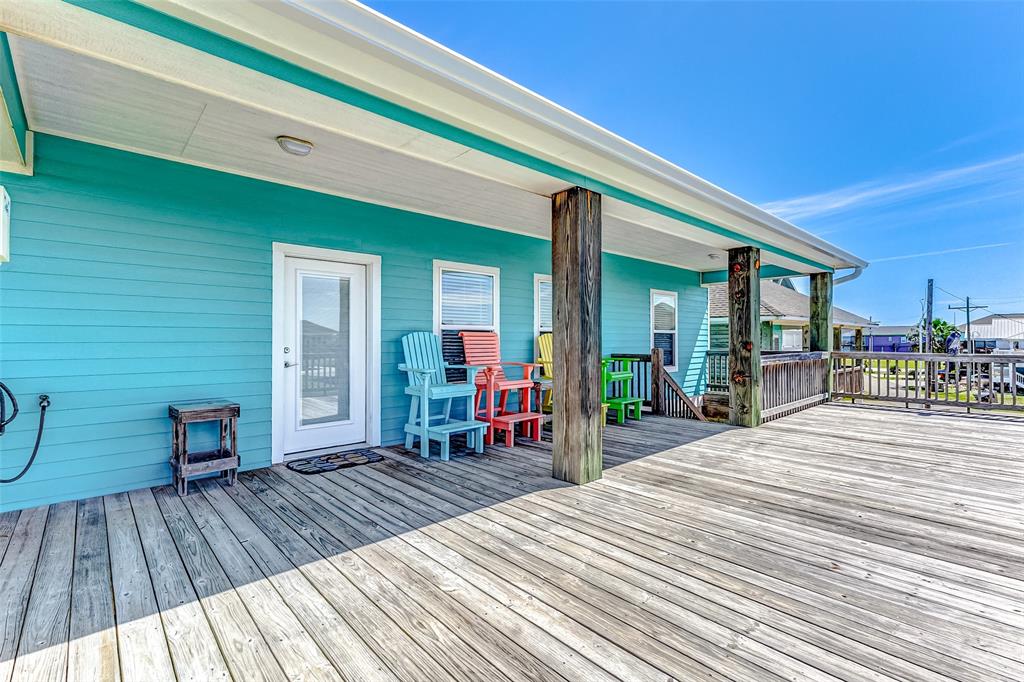 978 Seadrift Drive, Crystal Beach, Texas image 9