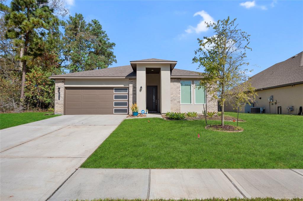 10112 Palm Bay Lane, Conroe, Texas image 1