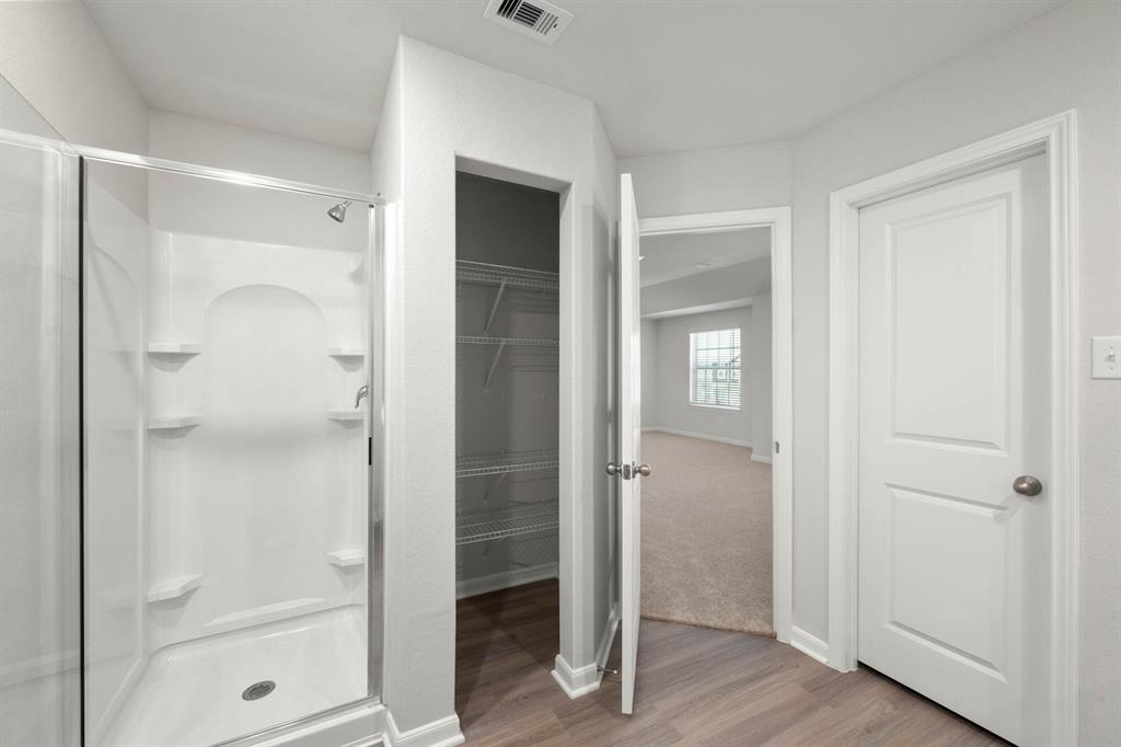 8119 Sunberry Shadow Drive, Houston, Texas image 6