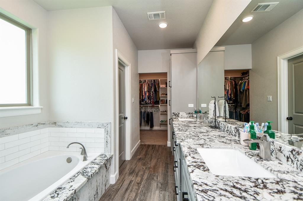 33210 Blue Marlin Drive, Richwood, Texas image 23
