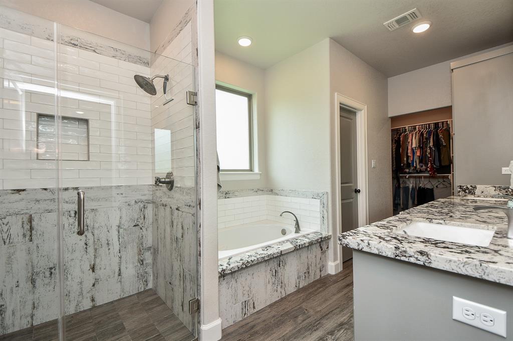 33210 Blue Marlin Drive, Richwood, Texas image 22