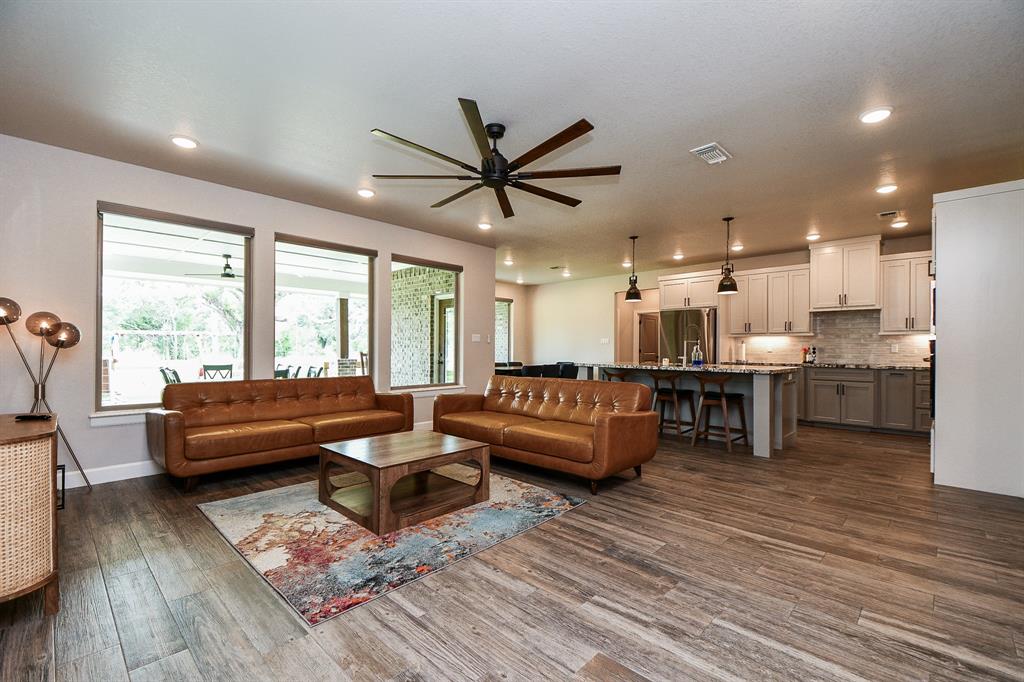 33210 Blue Marlin Drive, Richwood, Texas image 10