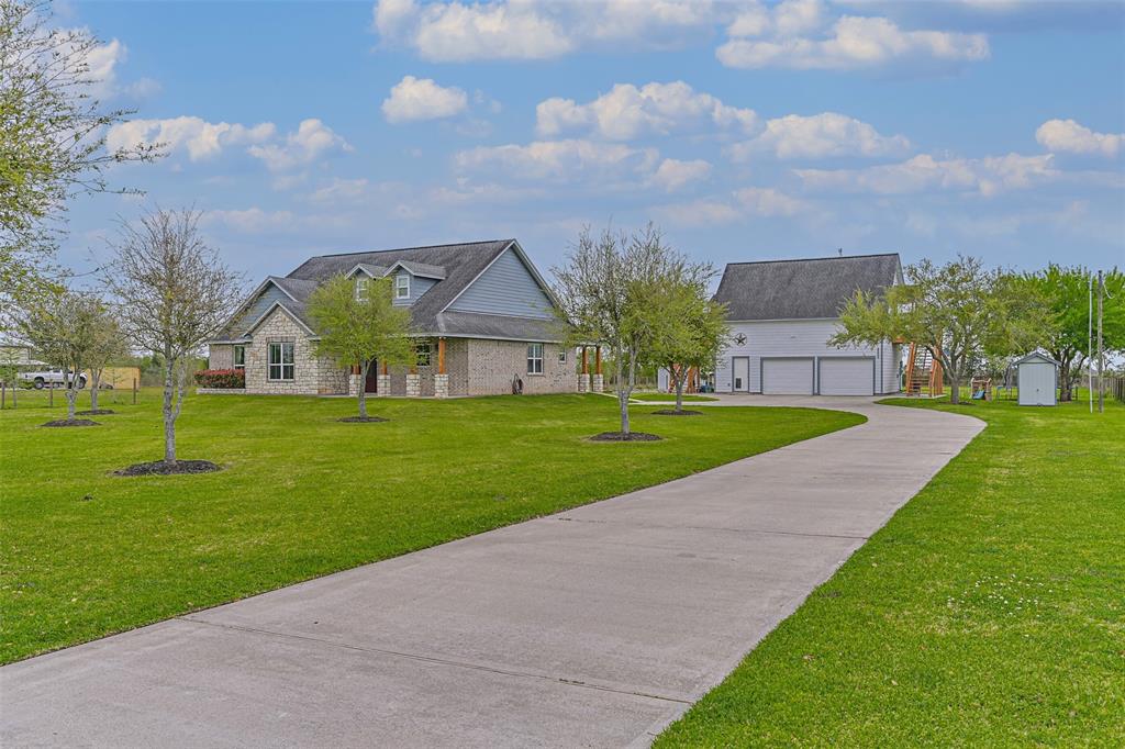 2205 Avenue J, Santa Fe, Texas image 1