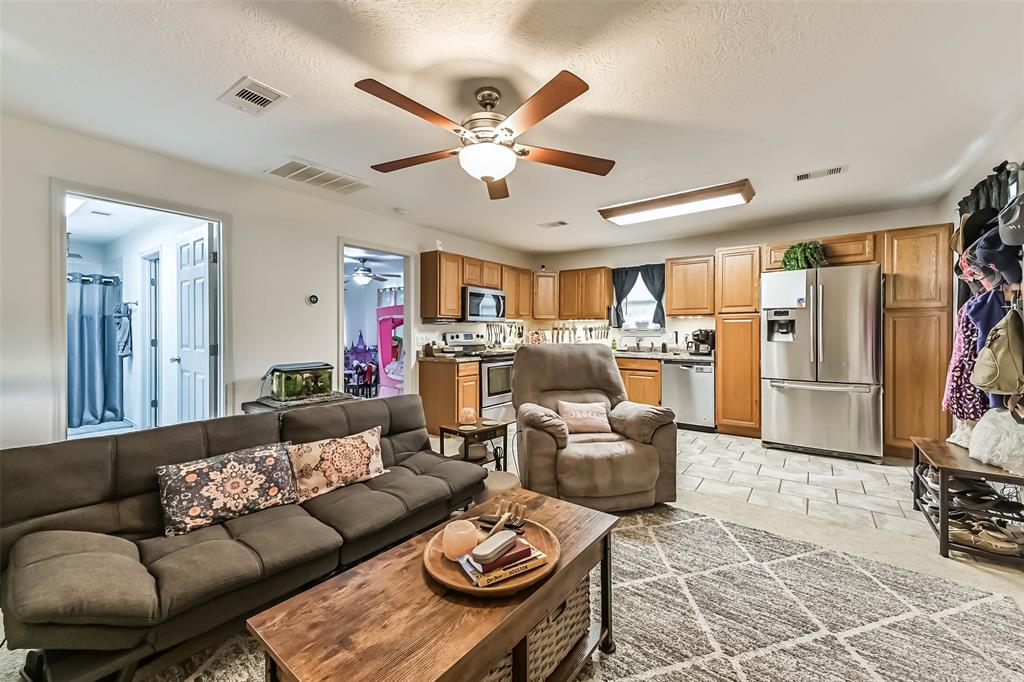 2205 Avenue J, Santa Fe, Texas image 31