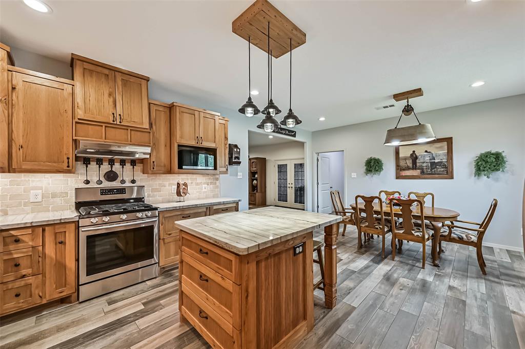 2205 Avenue J, Santa Fe, Texas image 14
