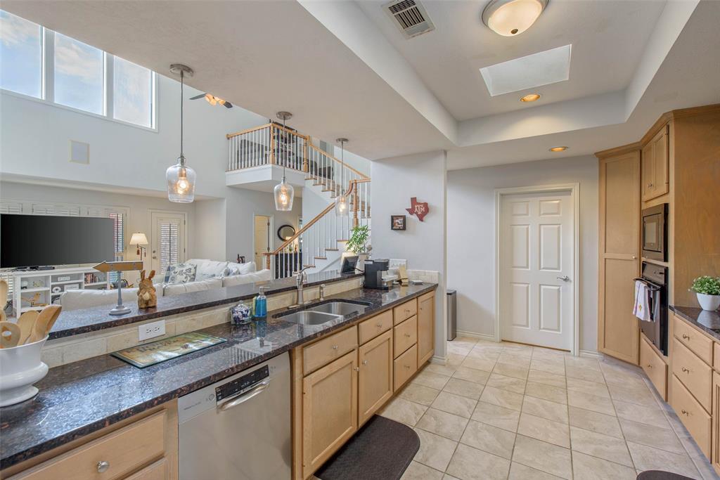 1309 Essex Green, College Station, Texas image 9