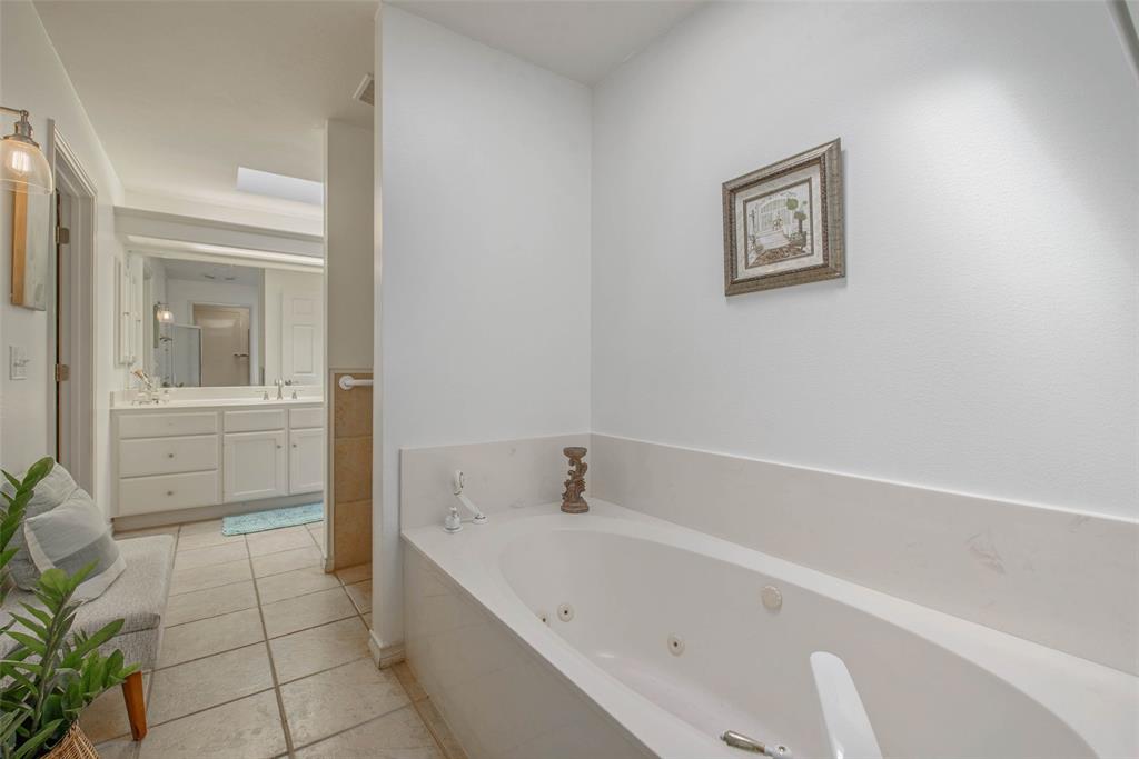 1309 Essex Green, College Station, Texas image 13