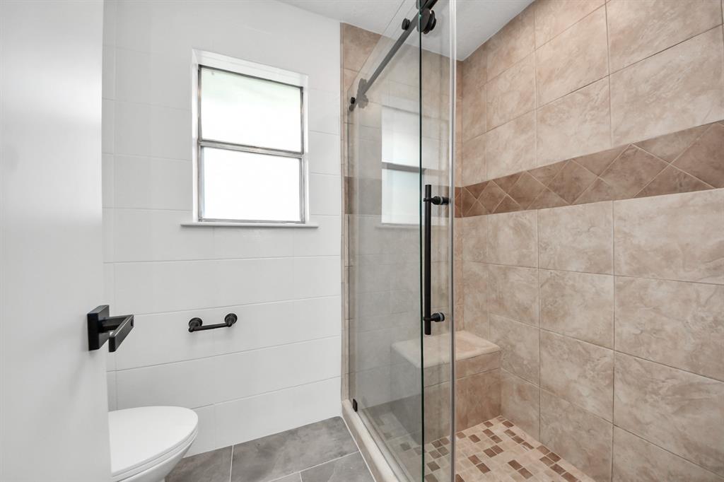 722 Merrick Drive, Sugar Land, Texas image 16