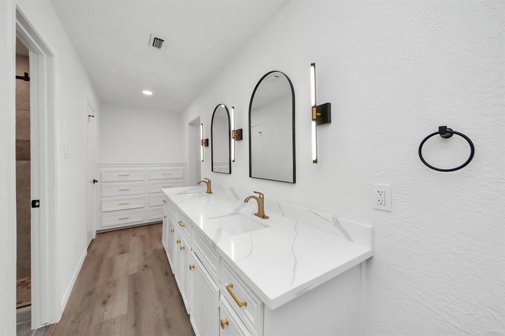 722 Merrick Drive, Sugar Land, Texas image 14