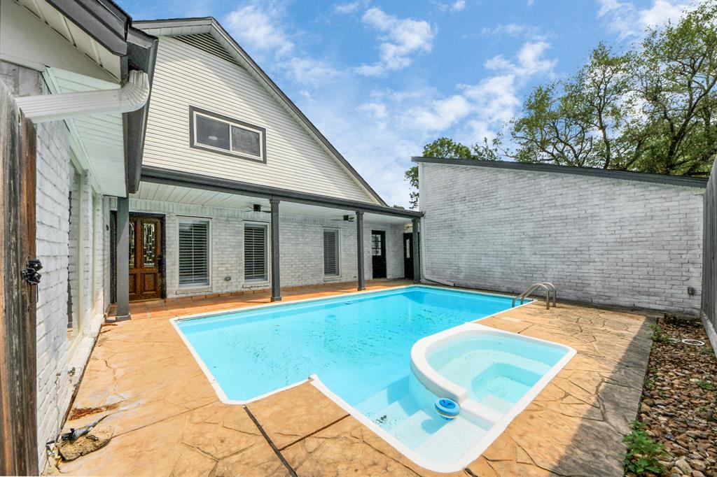 722 Merrick Drive, Sugar Land, Texas image 36