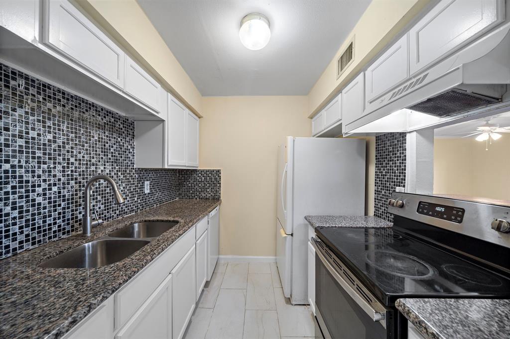 8429 Hearth Drive #8, Houston, Texas image 4