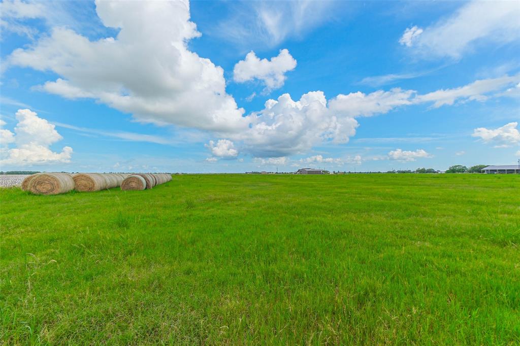 10845 Roesler Road, Needville, Texas image 2