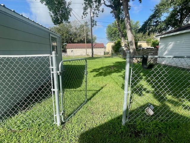611 Fahrenthold Street, El Campo, Texas image 13