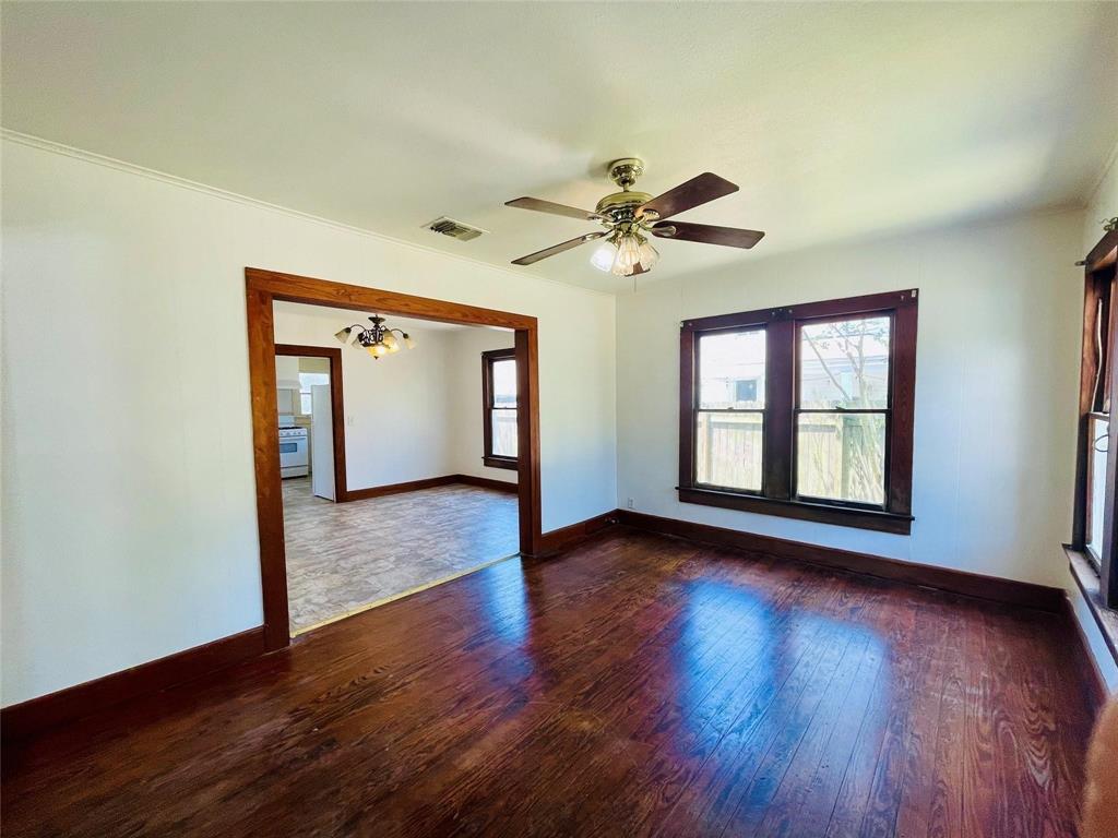 611 Fahrenthold Street, El Campo, Texas image 5