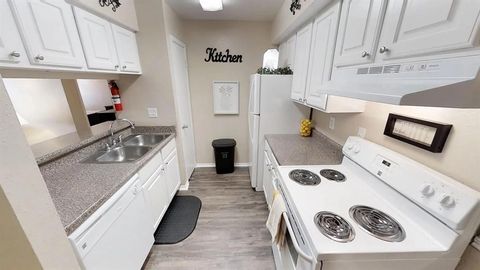 MLS: 25540258