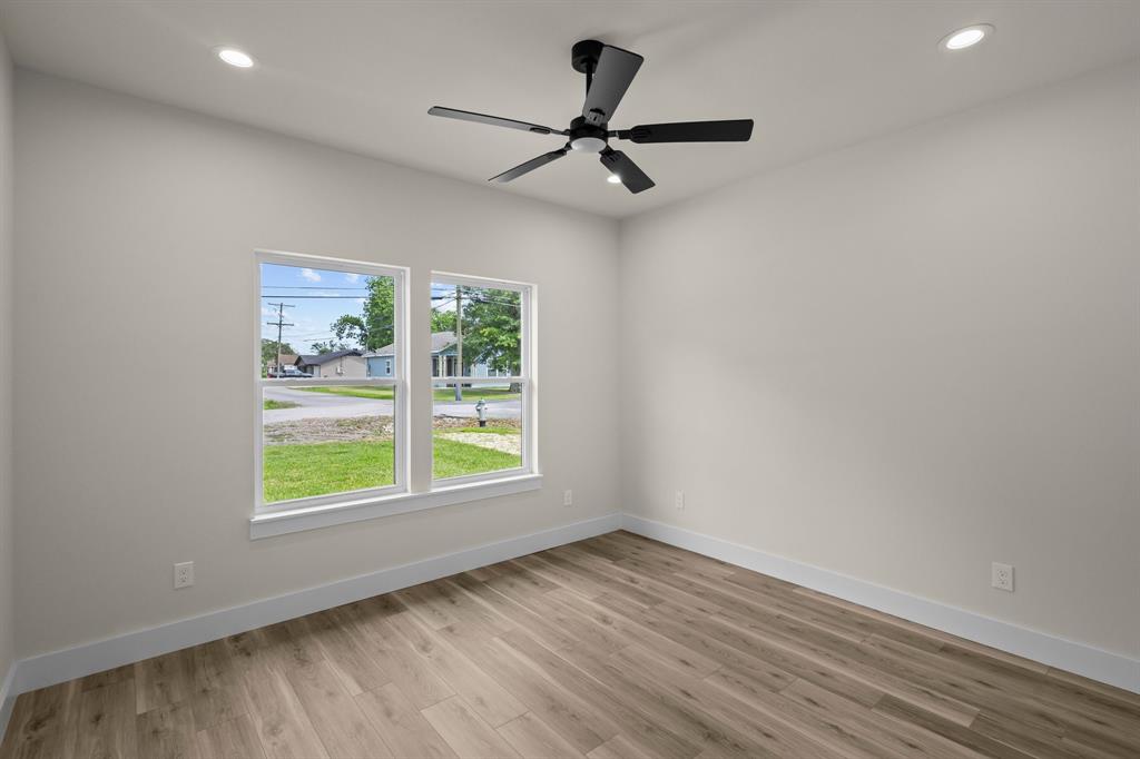 522 Boston Ave, Nederland, Texas image 13