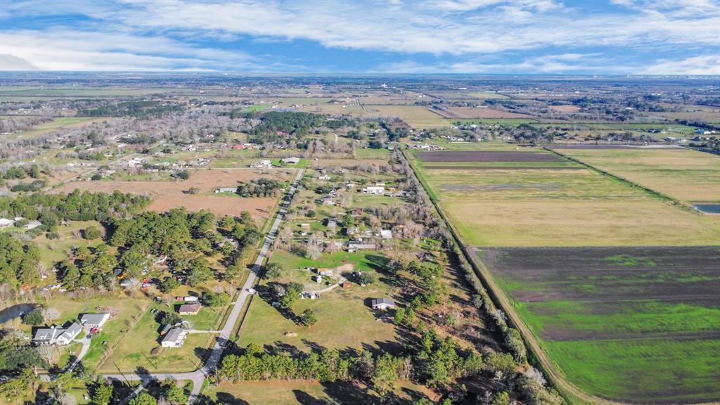 906 Misty Way Drive, Crosby, Texas image 36