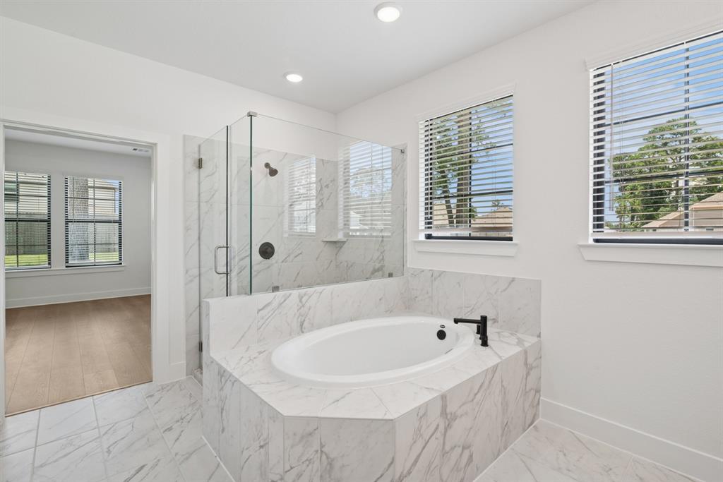 21815 Hibiscus Hedge Trail