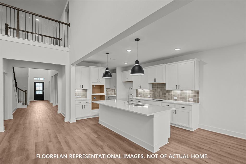 21815 Hibiscus Hedge Trail