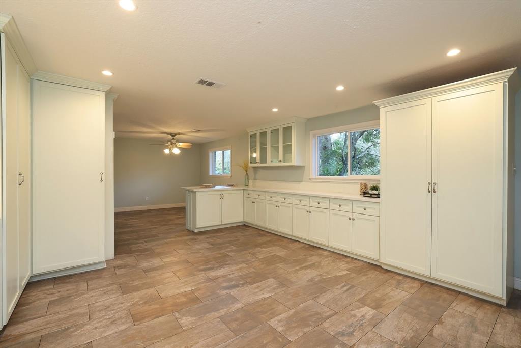 610 Tall Pines Drive, Magnolia, Texas image 11