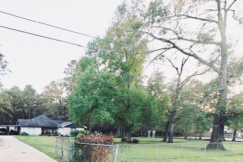 A home in Conroe