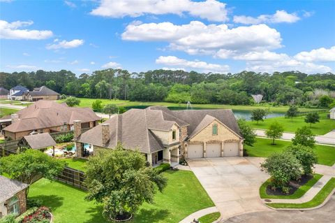 Single Family Residence in Dickinson TX 1302 Forest Circle.jpg