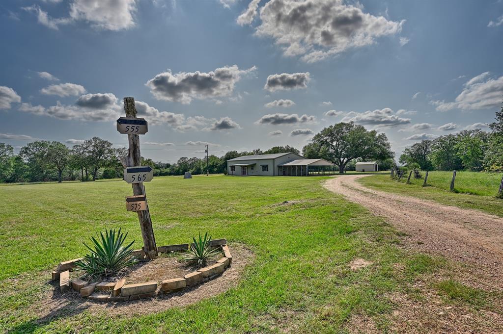 565 Rogers Trail Trail, La Grange, Texas image 2