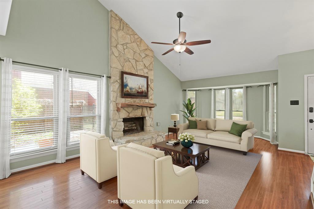 5322 Creek Shadows Drive, Houston, Texas image 3